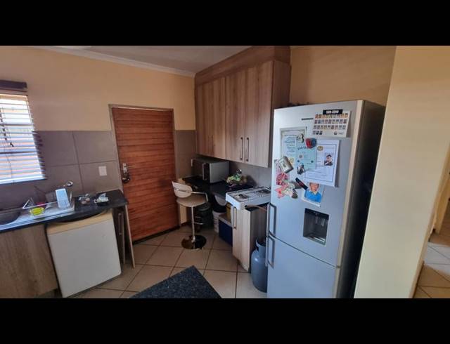 3 BEDROOM TOWNHOUSE FOR SALE IN MONAVONI